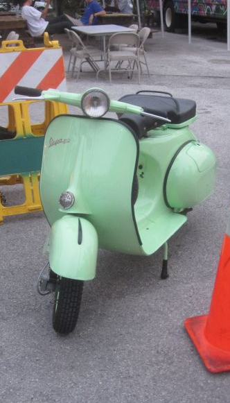 2011 Grand Prize - 1960 Vespa VNB